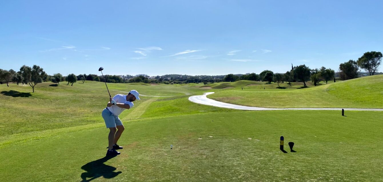 633ecdfb64dad382da2bf54a_Golf day 1 (1)